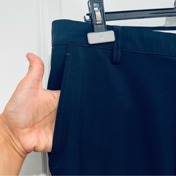 FootJoy Men's Navy Golf Performance Stretch Trousers in Size 34 x 30 - Picture 6 of 12